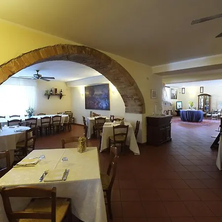 Hotel La Penisola Baschi