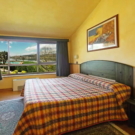 La Penisola Hotel 3*